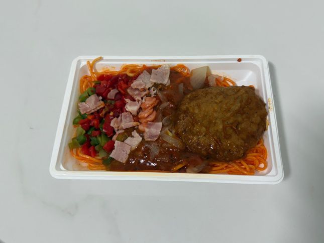 이마트24 손종원 셰프의 함박얹은 나폴리탄 스파게티/사진=김다이 기자 @neverdie