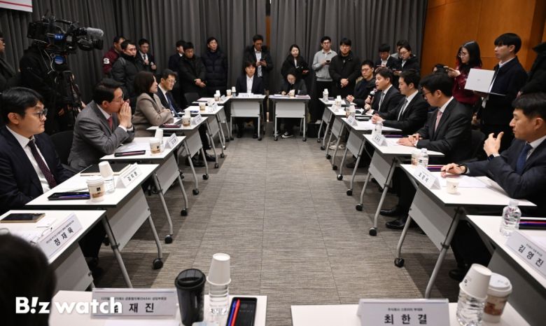 신원근 카카오페이 대표가 14일 오전 서울 강남구 드림플러스에서 열린 디지털자산업계 정책간담회에 참석해 모두발언을 하고 있다./사진=이명근 기자 qwe123@