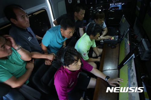 【서울=뉴시스】 VAR 보수교육에 나서고 있는 K리그 심판들.(사진=프로축구연맹제공)