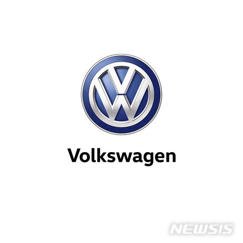 [서울=뉴시스] ????유럽연합(EU) 집행위원회(EC)가 독일 자동차 제조사 폭스바겐의 중국산 전기차에 부과된 반보조금 관세에 대해 공식 재검토에 착수했다. 폭스바겐 로고. 2025.12.05