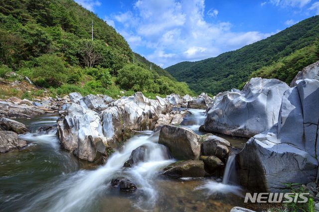 백석탄 계곡 (사진=청송군 제공)