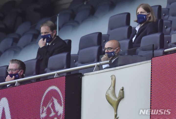 [런던=AP/뉴시스]토트넘의 다니엘 레비 회장. 2020.06.19.