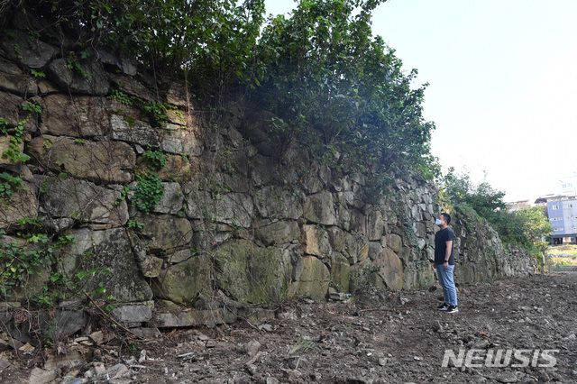 기장읍성 서쪽 성벽