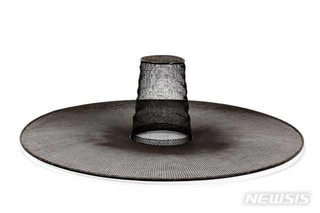 [대구=뉴시스]이지연 기자 = 조선 18~19세기경 의성김씨 학봉종택의 갓. (사진=국립대구박물관 제공) 2020.10.04. photo@newsis.com