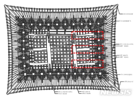 [세종=뉴시스] 가구 측면보완을 위해 지붕에 대들보와 직각을 이루도록 사용한 충량 3본.