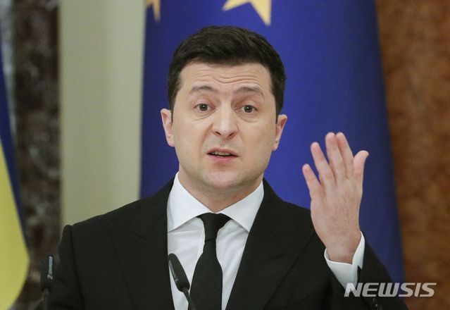 [키예프=AP/뉴시스]볼로디미르 젤렌스키 우크라이나 대통령. 2021.04.07.