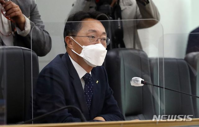 [세종=뉴시스]강종민 기자 = 김현준 한국토지주택공사(LH) 사장. 2021.05.18. ppkjm@newsis.com