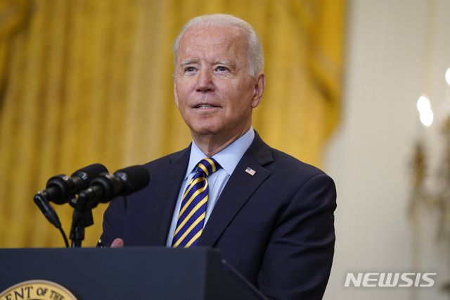 [워싱턴=AP/뉴시스] 8일(현지시간) 조 바이든 미국 대통령이 백악관에서 아프가니스탄 철군 관련 기자회견에서 발언하고 있다. 2021.07.09
