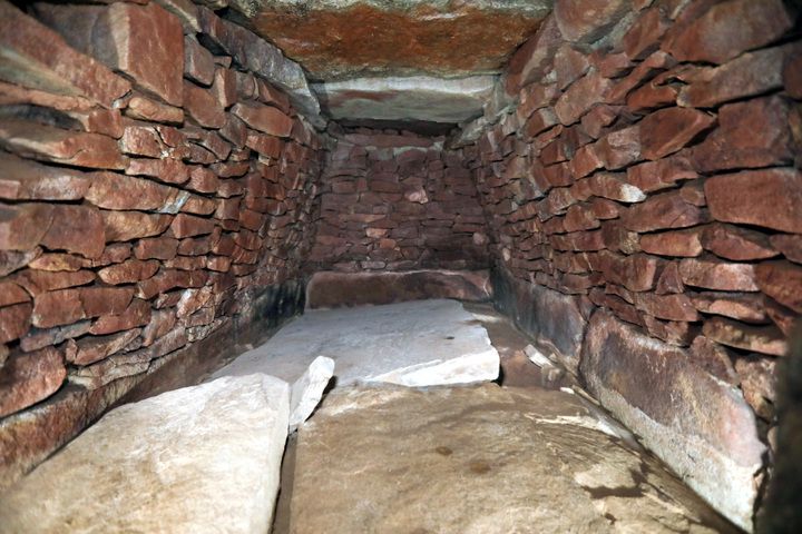 [해남=뉴시스] 해남 방산리 장고봉 무덤방 내부. *재판매 및 DB 금지