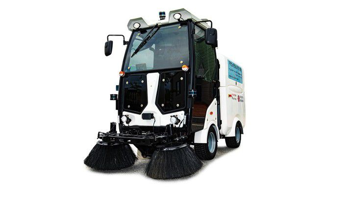 [서울=뉴시스]  광주 규제자유특구 일대를 주행하고 있는 무인노면청소차.