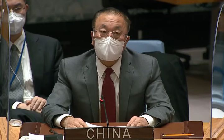 [워싱턴=뉴시스]장쥔 유엔 주재 중국 대사가 31일(현지시간) 유엔 안전보장이사회 우크라이나 관련 회의에 참석해 발언하고 있다. (사진=유엔TV 캡처) 2022.01.31. *재판매 및 DB 금지