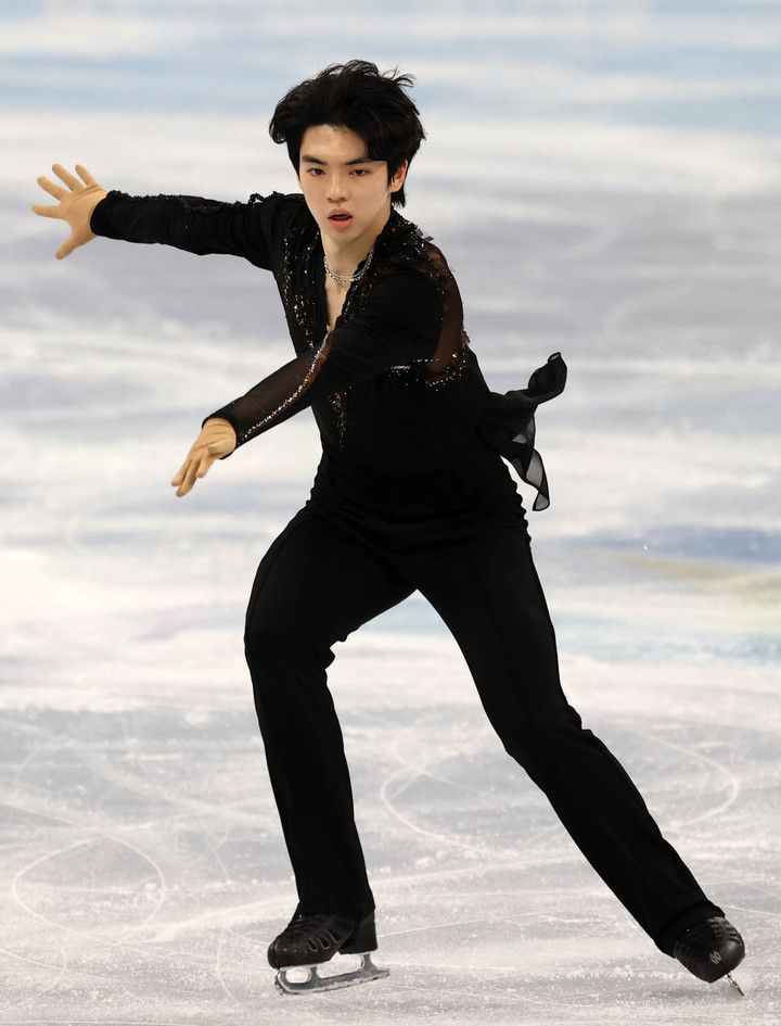 [베이징(중국)=뉴시스] 고범준 기자 = 한국 피겨 차준환이 8일 오전 중국 베이징 캐피털 실내경기장에서 열린 2022 베이징 동계올림픽 피겨 스케이팅 남자 싱글 쇼트 프로그램에서 연기를 하고 있다. 2022.02.08. bjko@newsis.com