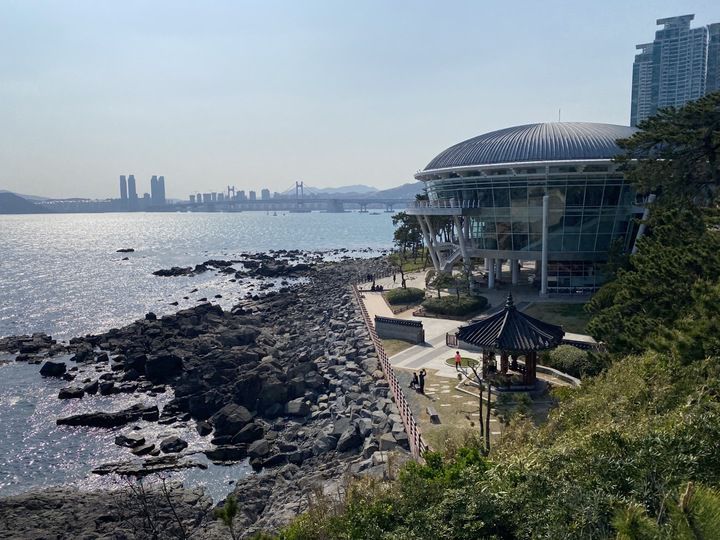 [부산=뉴시스] 실사단 방문이 예상되는 동백섬 누리마루 APEC 하우스 전경. (사진=동효정 기자) 2023.03.30. vivid@newsis.com  *재판매 및 DB 금지