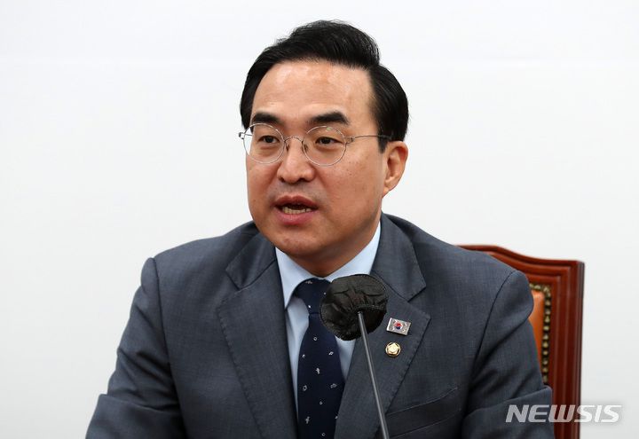 [서울=뉴시스] 이영환 기자 = 박홍근 더불어민주당 원내대표가 지난 3월30일 오전 서울 여의도 국회에서 열린 정책조정회의에서 발언을 하고 있다. 2023.03.30. 20hwan@newsis.com