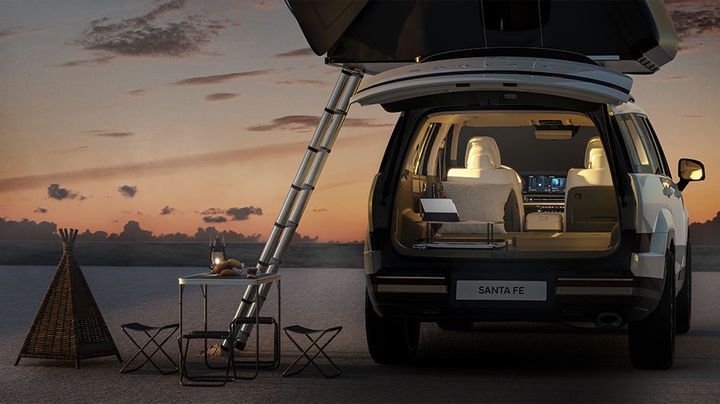 [서울=뉴시스] 현대자동차가 5세대 신형 '디 올 뉴 싼타페'의 핵심 사양을 소개하는 월드 프리미어를 10일 공개했다.  신형 싼타페는 2018년 4세대 출시 이후 5년 만에 새롭게 선보이는 5세대 모델로 도심과 아웃도어 라이프를 모두 아우르는 현대차 대표 중형 SUV다.(사진=현대자동차 제공) 2023.08.11 photo@newsis.com *재판매 및 DB 금지