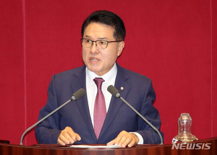 정운천 국민의힘 의원.[서울=뉴시스] 고범준 기자 = 정운천 국민의힘 의원이 지난 9월7일 오후 서울 여의도 국회 본회의장에서 열린 제410회국회(정기회) 제4차 본회의 경제 분야 대정부 질문에서 발언하고 있다. 2023.09.07. bjko@newsis.com