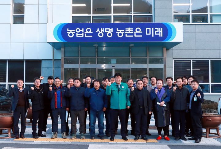 태백시와 농업인단체 간담회 후 기념촬영. *재판매 및 DB 금지