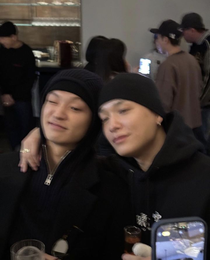 [서울=뉴시스] 채종석(왼쪽), 사이먼 도미닉. (사진=사이먼 도미닉 인스타그램 캡처) 2023.12.18. photo@newsis.com *재판매 및 DB 금지