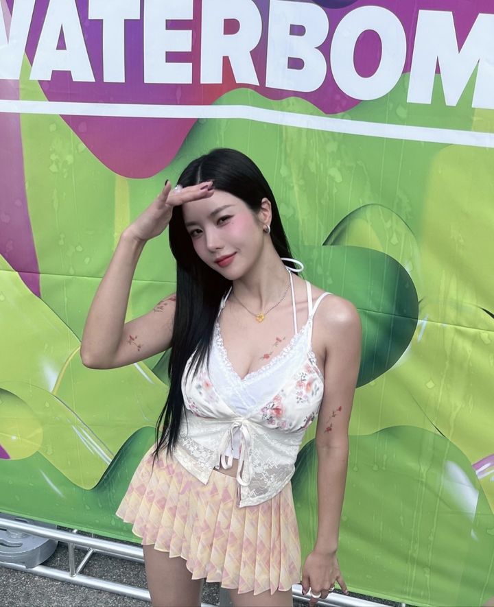 [서울=뉴시스] 권은비. (사진=권은비 인스타그램 캡처) 2024.08.12. photo@newsis.com *재판매 및 DB 금지