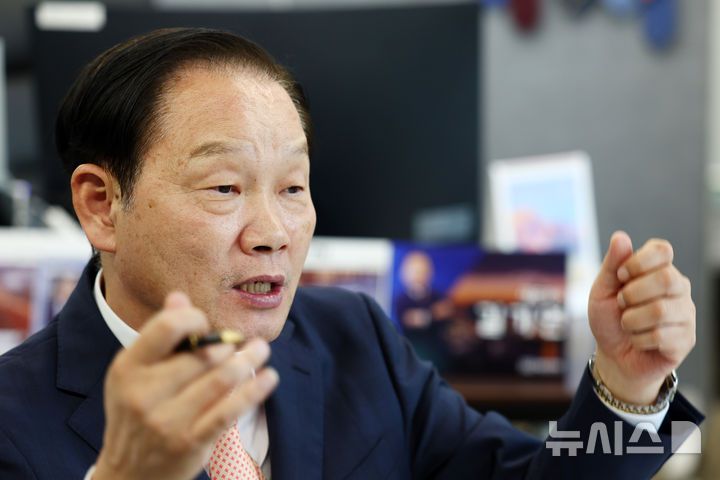 [서울=뉴시스] 전신 기자 = 길기연 서울관광재단 대표이사가 지난 10일 서울 종로구 서울관광재단에서 뉴시스와 인터뷰를 하고 있다. 2024.10.21. photo1006@newsis.com