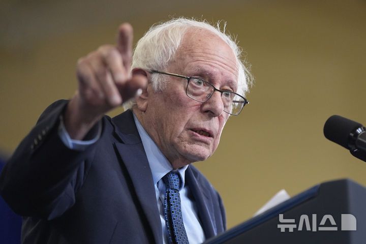 [콩코드=AP/뉴시스] 미국 진보 정치의 상징인 버니 샌더스(버몬트·무소속) 상원의원. 2024.12.11.
