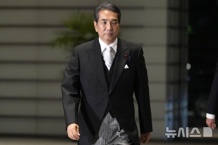 [도쿄=AP/뉴시스]에토 다쿠 일본 농림수산상이 지난해 11월11일 도쿄 총리 관저로 들어서고 있다. 2025.05.20.