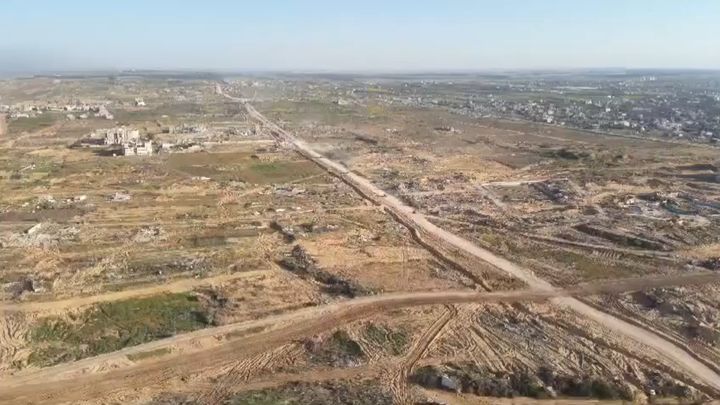 [서울=뉴시스] 가자 지구를 남북으로 나누는 네차림 회랑이 동쪽의 이스라엘 봉쇄선에서 서쪽 지중해변까지 이스라엘군에 의해 만들어졌다 (출처=타임스 오브 이스라엘) 2024.12.3.  *재판매 및 DB 금지