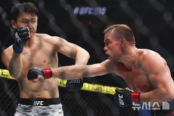 [라스베이거스=AP/뉴시스] UFC 최두호. 2024.12.07.