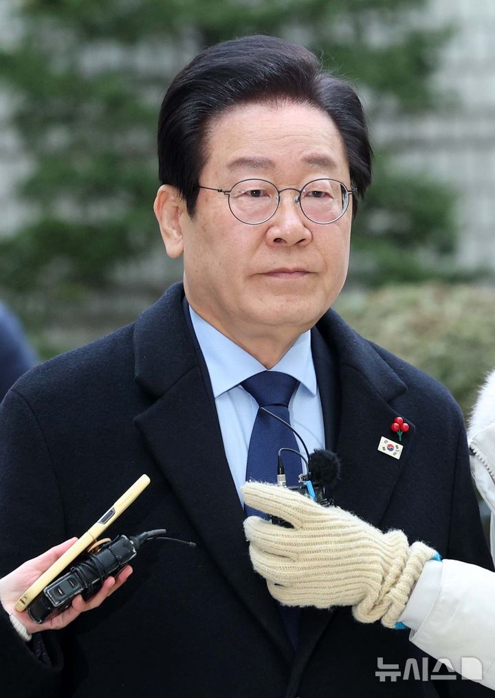 뉴시스