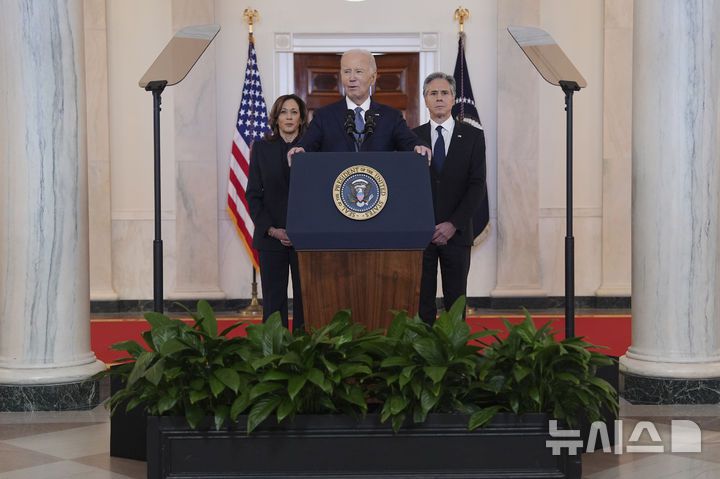 [워싱턴=AP/뉴시스]조 바이든 미국 대통령이 15일(현지 시간) 워싱턴 백악관에서 이스라엘과 하마스간 휴전 협상 타결 소식을 발표하고 있다. 2025.01.16.