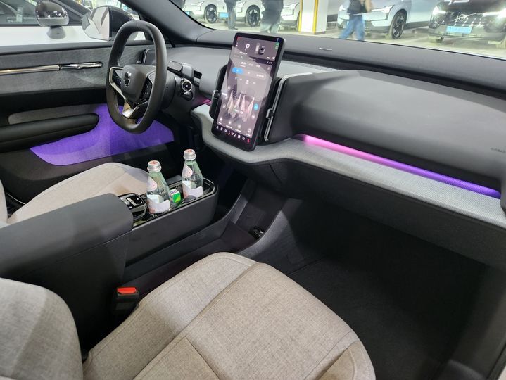 [김해=뉴시스] 유희석 기자 = 지난 4일 시승한 볼보자동차코리아의 소형 전기 SUV 'EX30' 앞좌석 모습. 2025.02.05 photo@newsis.com *재판매 및 DB 금지