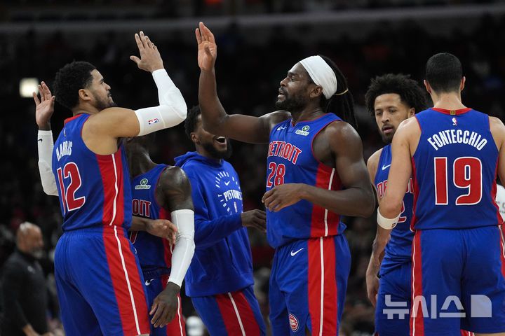 [시카고=AP/뉴시스] 미국프로농구(NBA)의 디트로이트 피스톤스. 2025. 2. 11.
