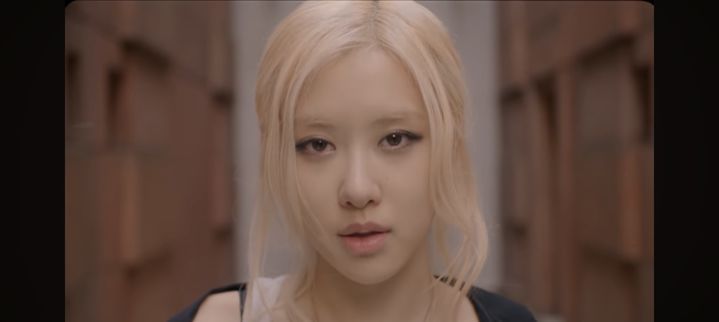 [서울=뉴시스] 로제. (사진 = 유튜브 캡처) 2025.02.14. photo@newsis.com *재판매 및 DB 금지