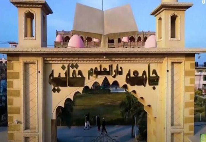 [서울=뉴시스]파키스탄 북서부 카이베르파크툰크와주의 탈레반 신학교 내 사원에서 28일 라마단 금식 기간을 앞두고 자살폭탄테러가 발생, 최소 5명의 신도가 숨지고 수십명이 다쳤다고 현지 경찰이 밝혔다. 사진은 자폭 테러가 발생한 탈레반 신학교의 모습. <사진출처 : 이란 IRNA 통신> 2025.02.28.