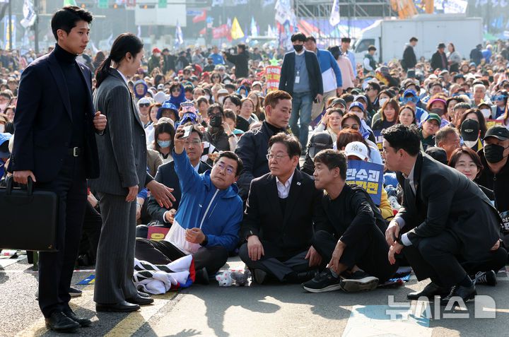 뉴시스