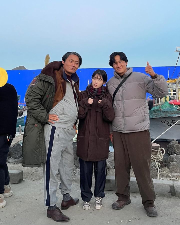[서울=뉴시스] 왼쪽부터 최대훈, 아이유, 박해준 (사진=인스타그램 캡처) 2025.03.25. photo@newsis.com *재판매 및 DB 금지