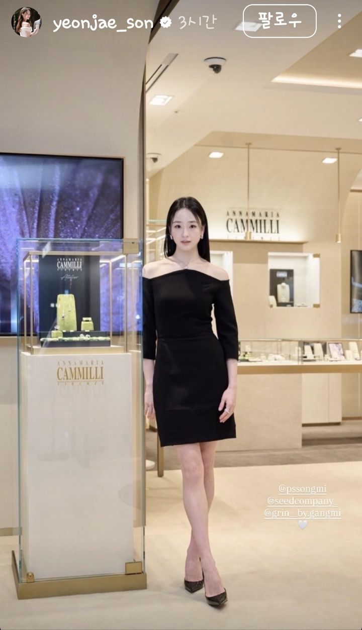 [서울=뉴시스] 손연재가 이탈리아의 하이주얼리 브랜드 카밀리(Annamaria Cammilli)와 함께 한 촬영 현장 사진을 공개했다. (사진=카밀리 제공, 손연재 인스타그램 캡처) 2025.03.29. photo@newsis.com *재판매 및 DB 금지