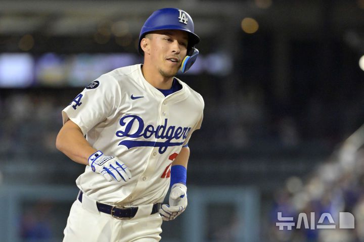 [로스앤젤레스=AP/뉴시스] 메이저리그(MLB) LA 다저스의 토미 에드먼. 2025.04.12