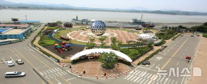 [김포=뉴시스] 정일형 기자 = 김포 함상공원 전경. (사진은 김포시 제공)