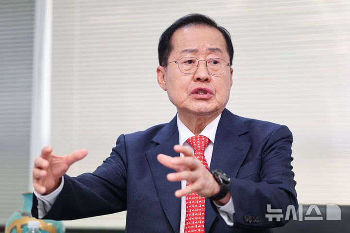 뉴시스