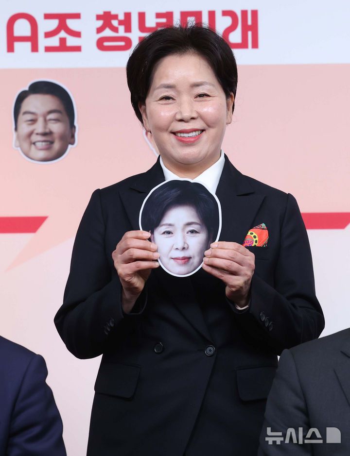 뉴시스