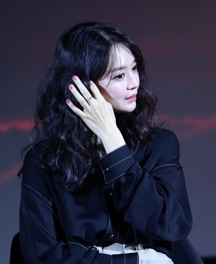 [서울=뉴시스] 신민아. (사진=에이엠엔터테인먼트 인스타그램 캡처) 2025.04.18. photo@newsis.com *재판매 및 DB 금지