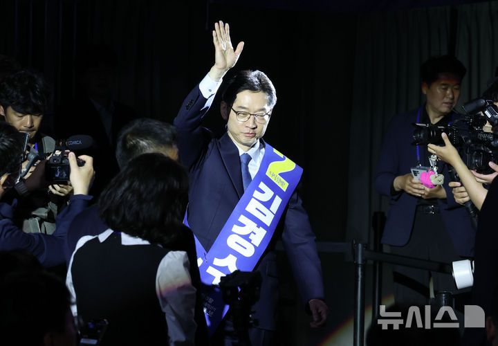 뉴시스