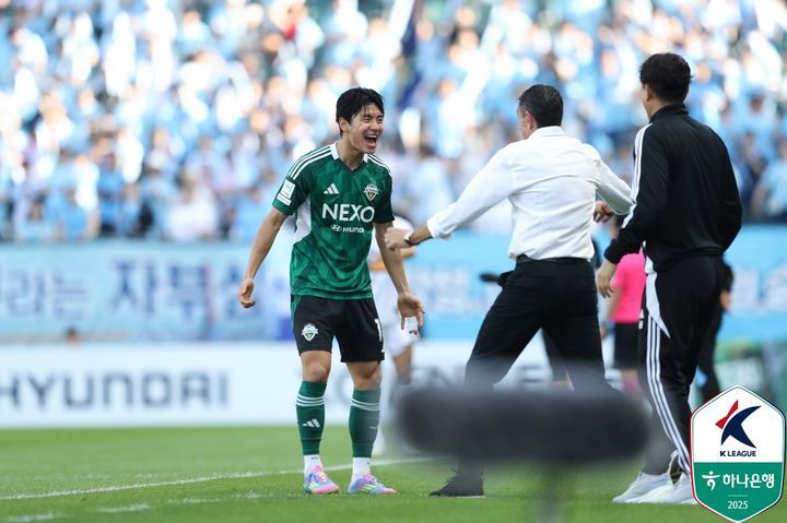 [서울=뉴시스] 프로축구 K리그1 전북현대의 전진우. (사진=한국프로축구연맹 제공) *재판매 및 DB 금지