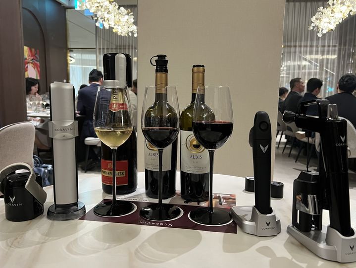 [서울=뉴시스] 김민성 기자 = 22일 오전 서울 송파구 '클럽 코라빈'에 코라빈 제품들이 전시돼 있다. 2025.04.22. kms@newsis.com *재판매 및 DB 금지