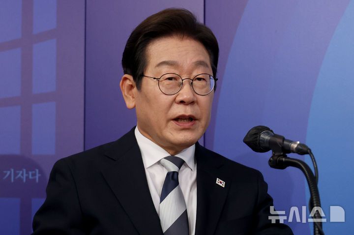 뉴시스