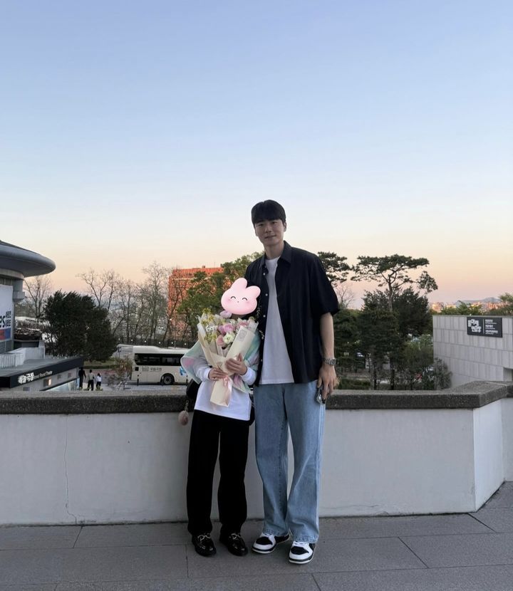 [서울=뉴시스] 기성용·한혜진 부부의 딸인 기시온(왼쪽), 기성용. (사진=한혜진 인스타그램 캡처) 2025.04.25. photo@newsis.com *재판매 및 DB 금지