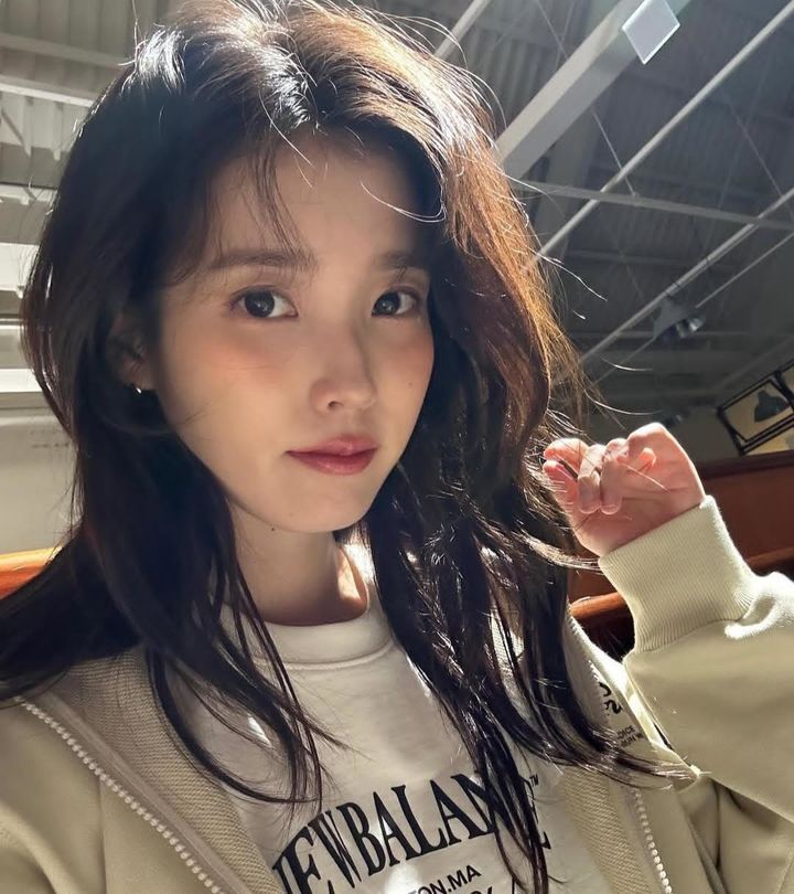 [서울=뉴시스] 아이유. (사진=아이유 인스타그램 캡처) 2025.04.30. photo@newsis.com *재판매 및 DB 금지