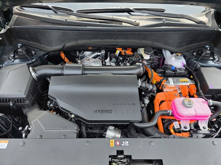 [서울=뉴시스] 박현준 기자 = 디 올 뉴 팰리세이드 하이브리드 엔진룸. parkhj@newsis.com *재판매 및 DB 금지