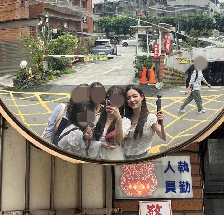 [서울=뉴시스] 남보라가 자신의 소셜미디어에 올린 사진. (사진=남보라 인스타그램 캡처) 2025.05.02. photo@newsis.com *재판매 및 DB 금지